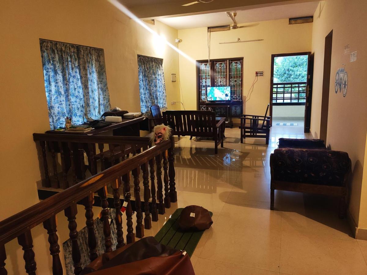 Happy Buddha Homestay Varkala Exterior photo