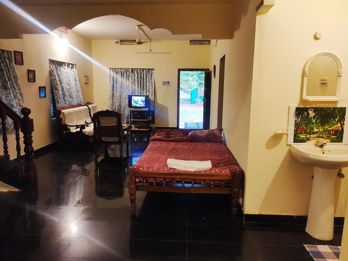 Happy Buddha Homestay Varkala Exterior photo