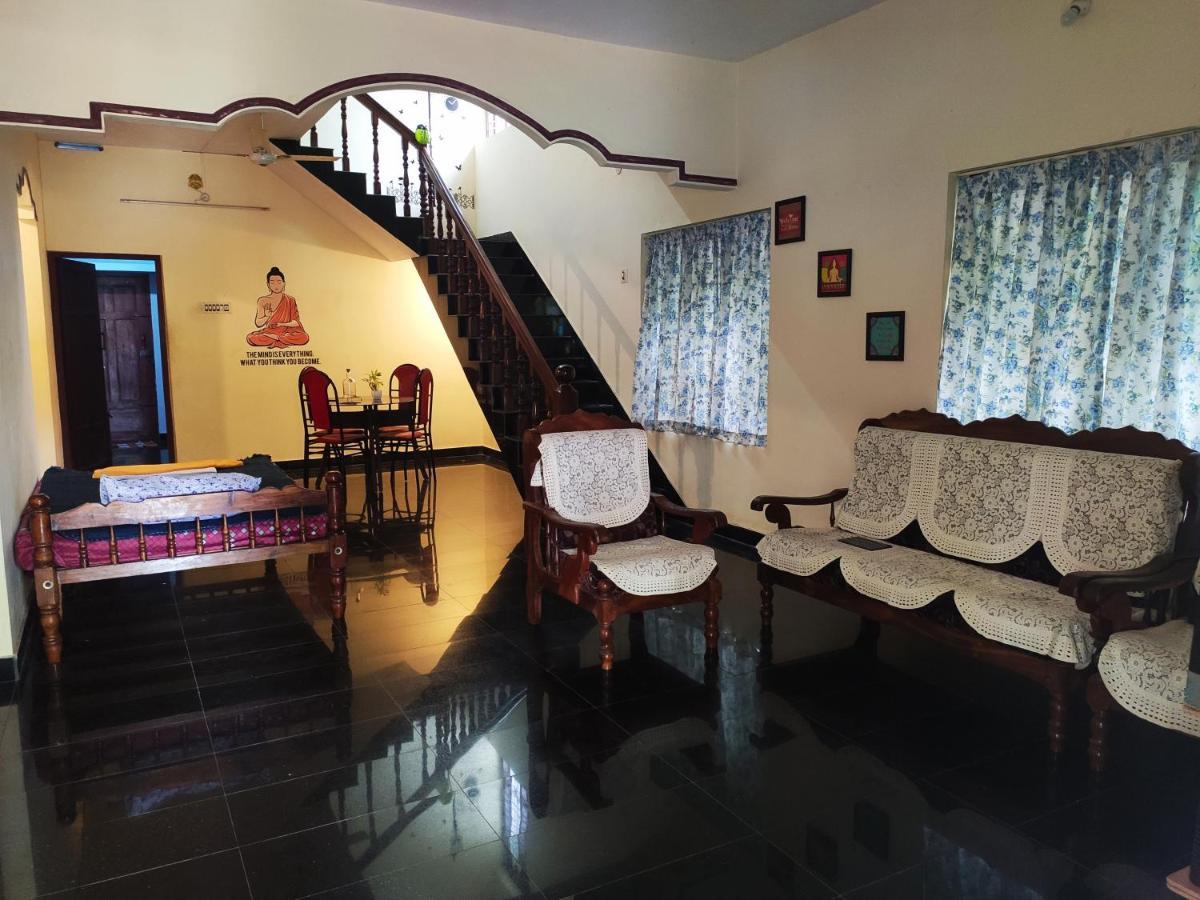 Happy Buddha Homestay Varkala Exterior photo