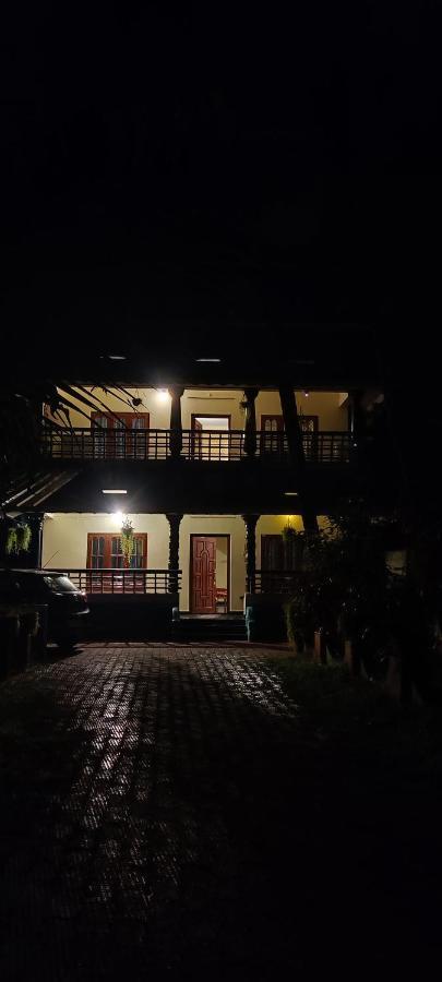 Happy Buddha Homestay Varkala Exterior photo