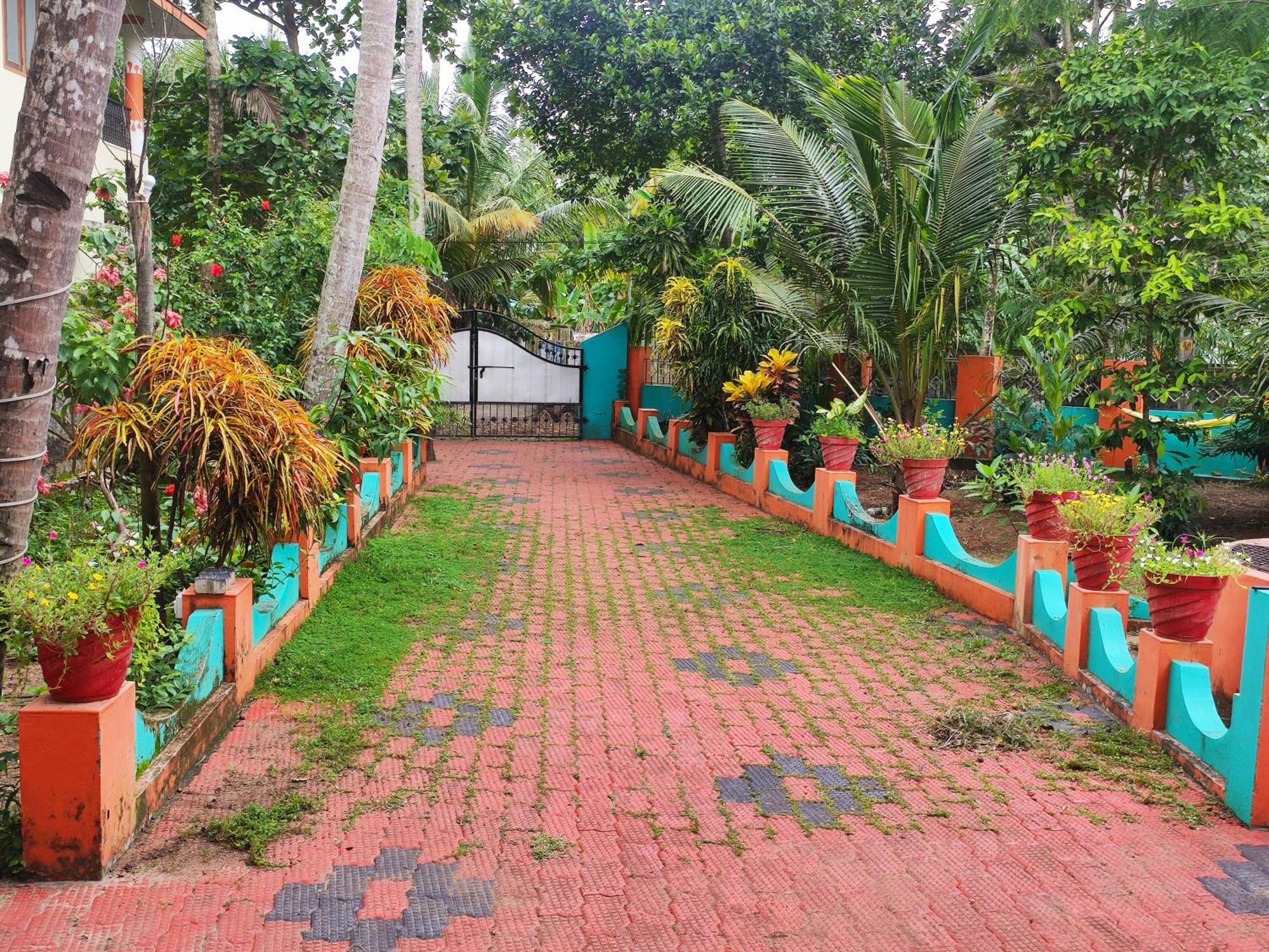 Happy Buddha Homestay Varkala Exterior photo